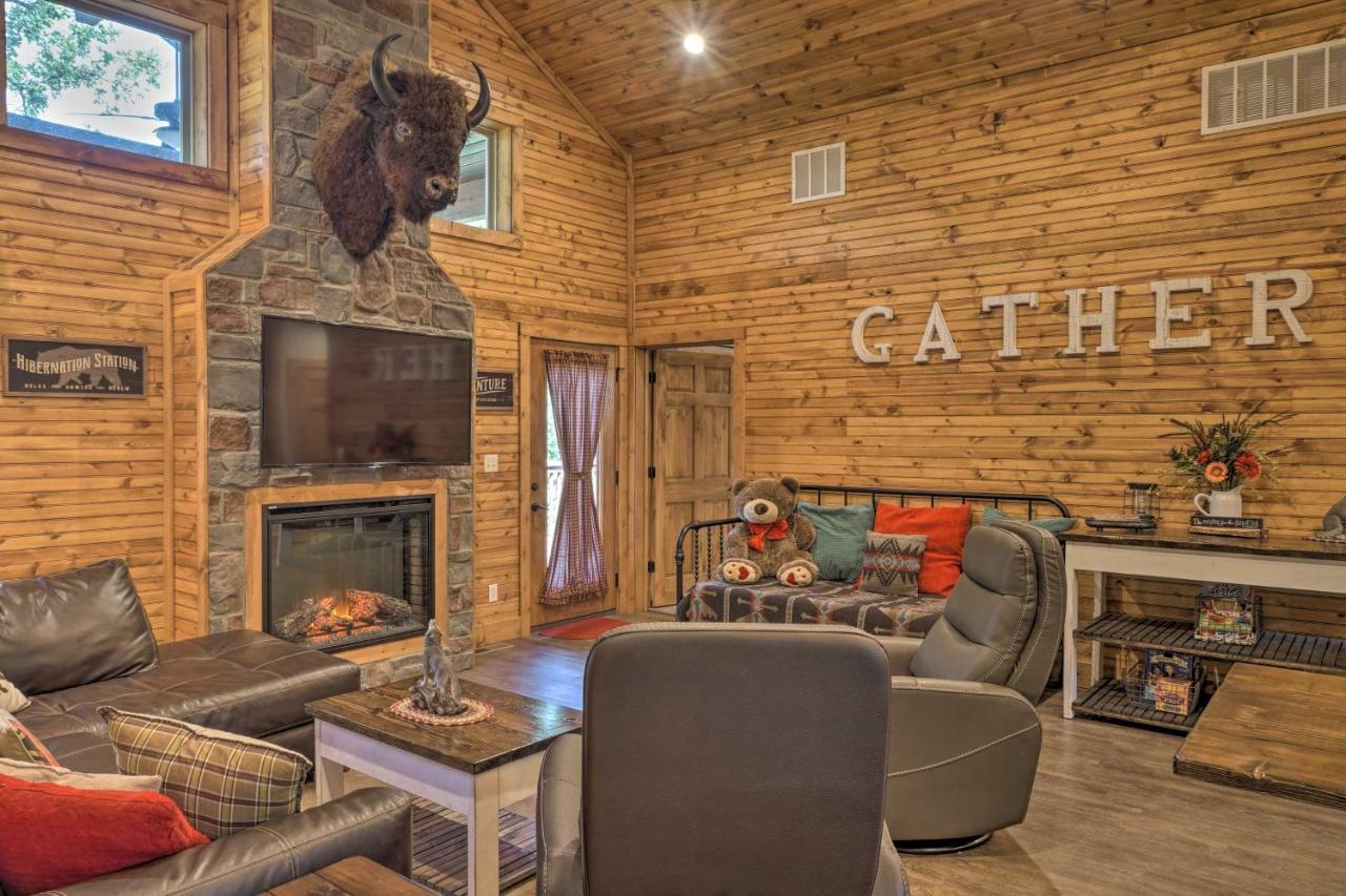 Branson West Cabin With Pool Access And Golfing Exterior foto